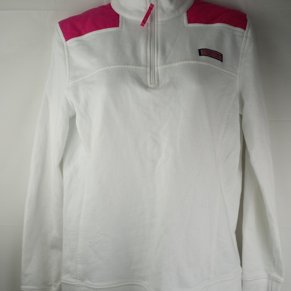 Vinyard Vine Woman's Pull Over Size Small